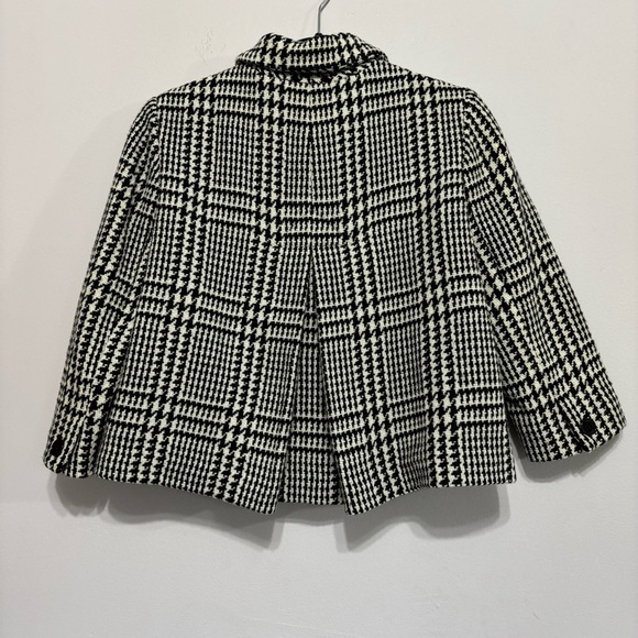 Ralph Lauren Lauren
herringbone black and white wool coat 
Size 8P - Picture 3 of 4